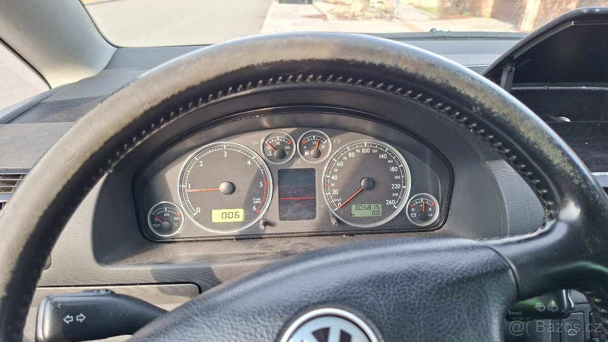 Sharan 1.9TDi, 2002, 6st., 5 míst - 9