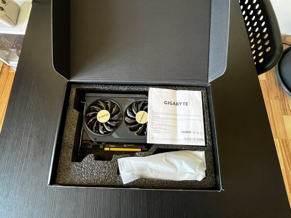 RTX 4070 SUPER – záruka do 11/2027 - 9