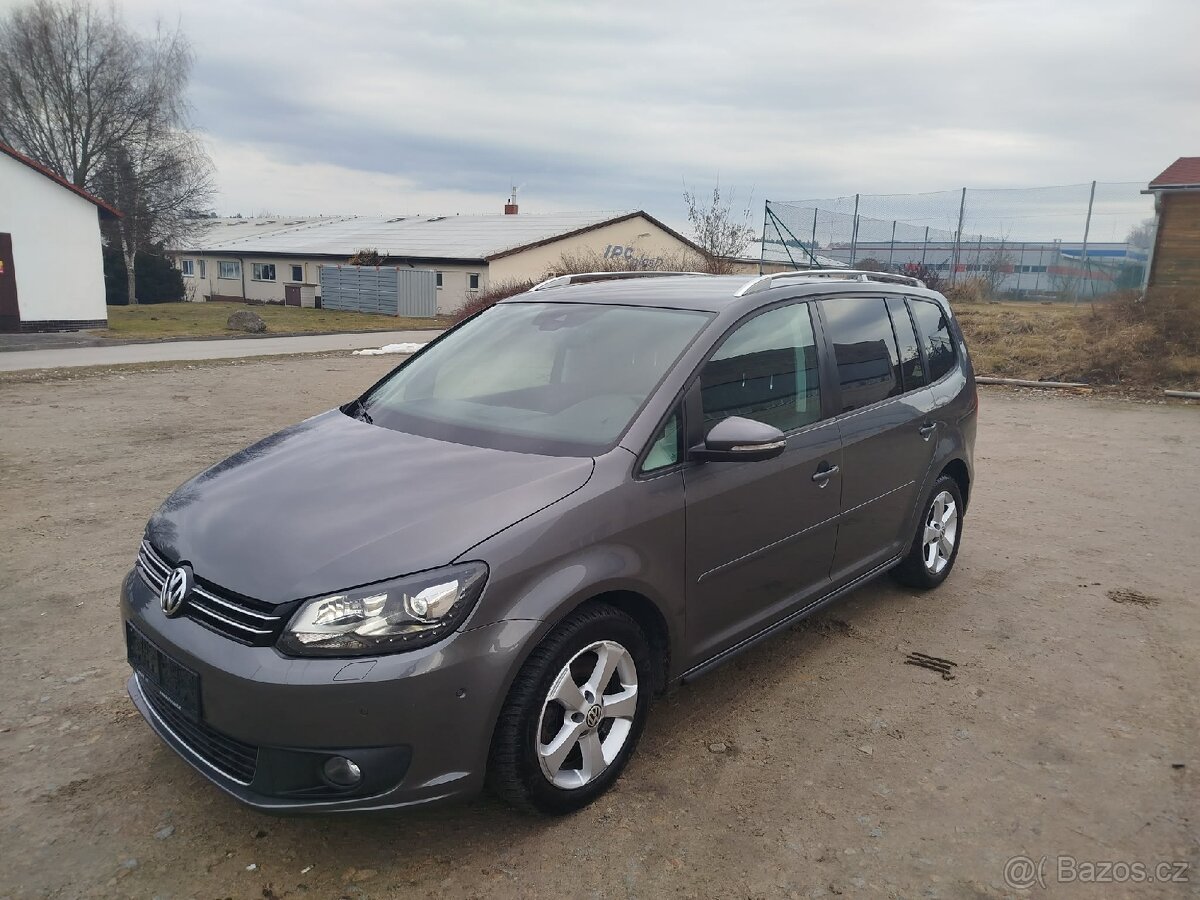 Volkswagen Touran - 9
