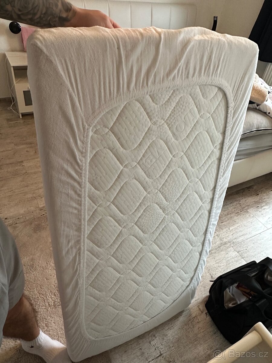 Dětská postýlka + příslušenství - 9