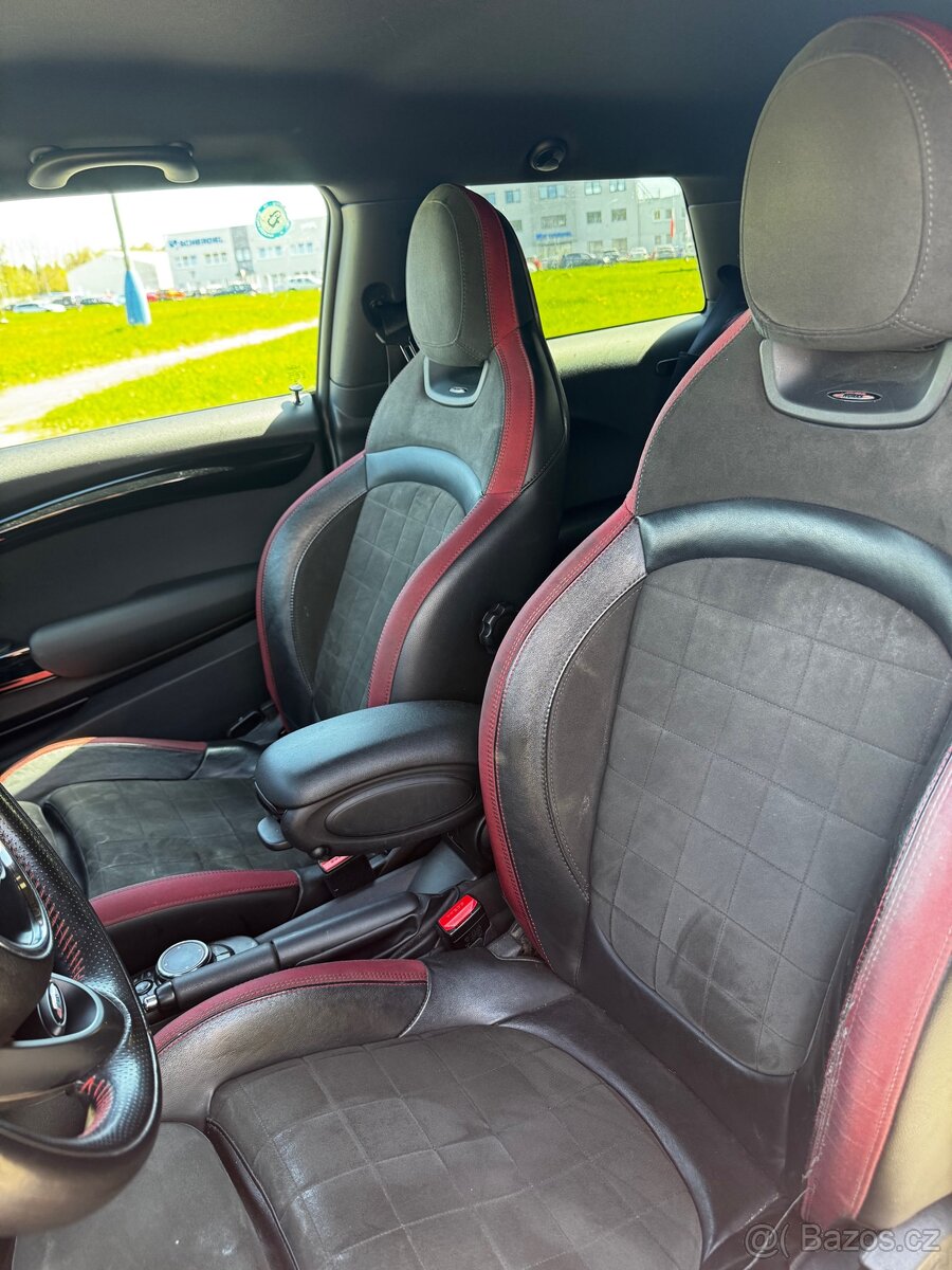 MINI JOHN COOPER WORKS - 9