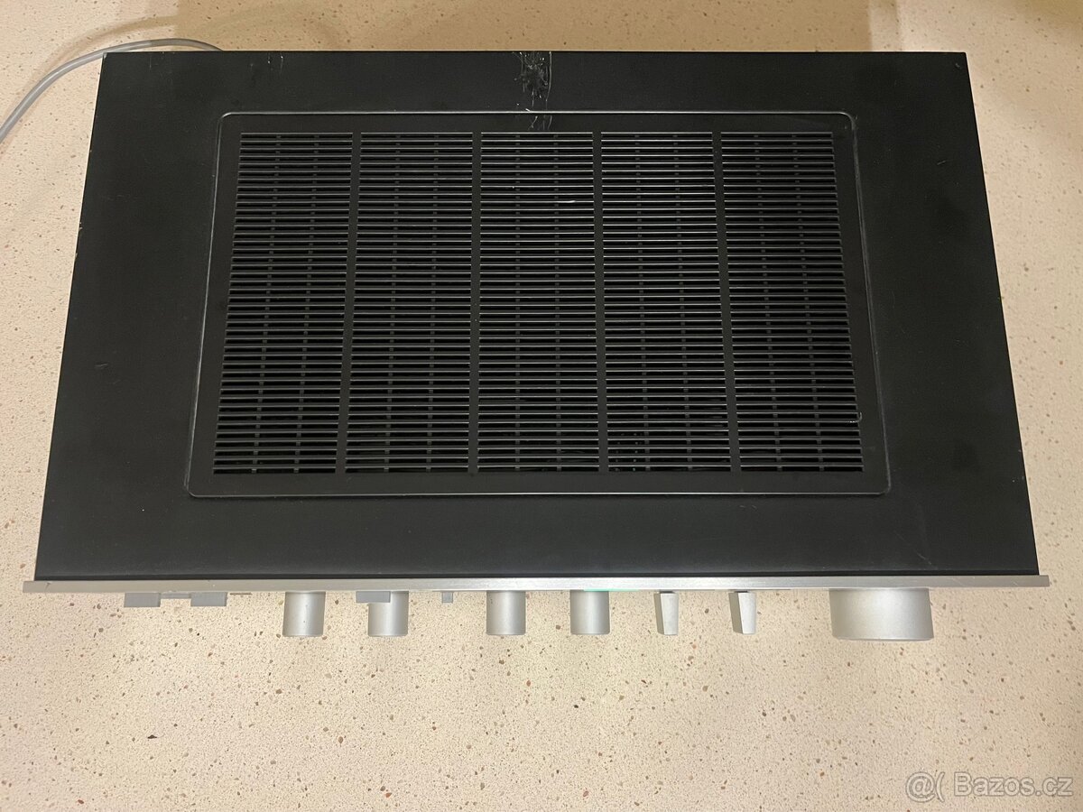 Zesilovač Yamaha A-560 - 9