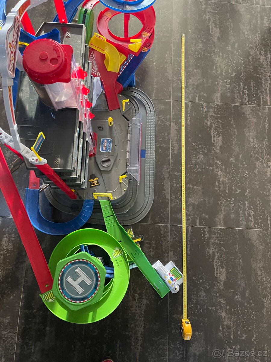 Velká garáž na autíčka - 9