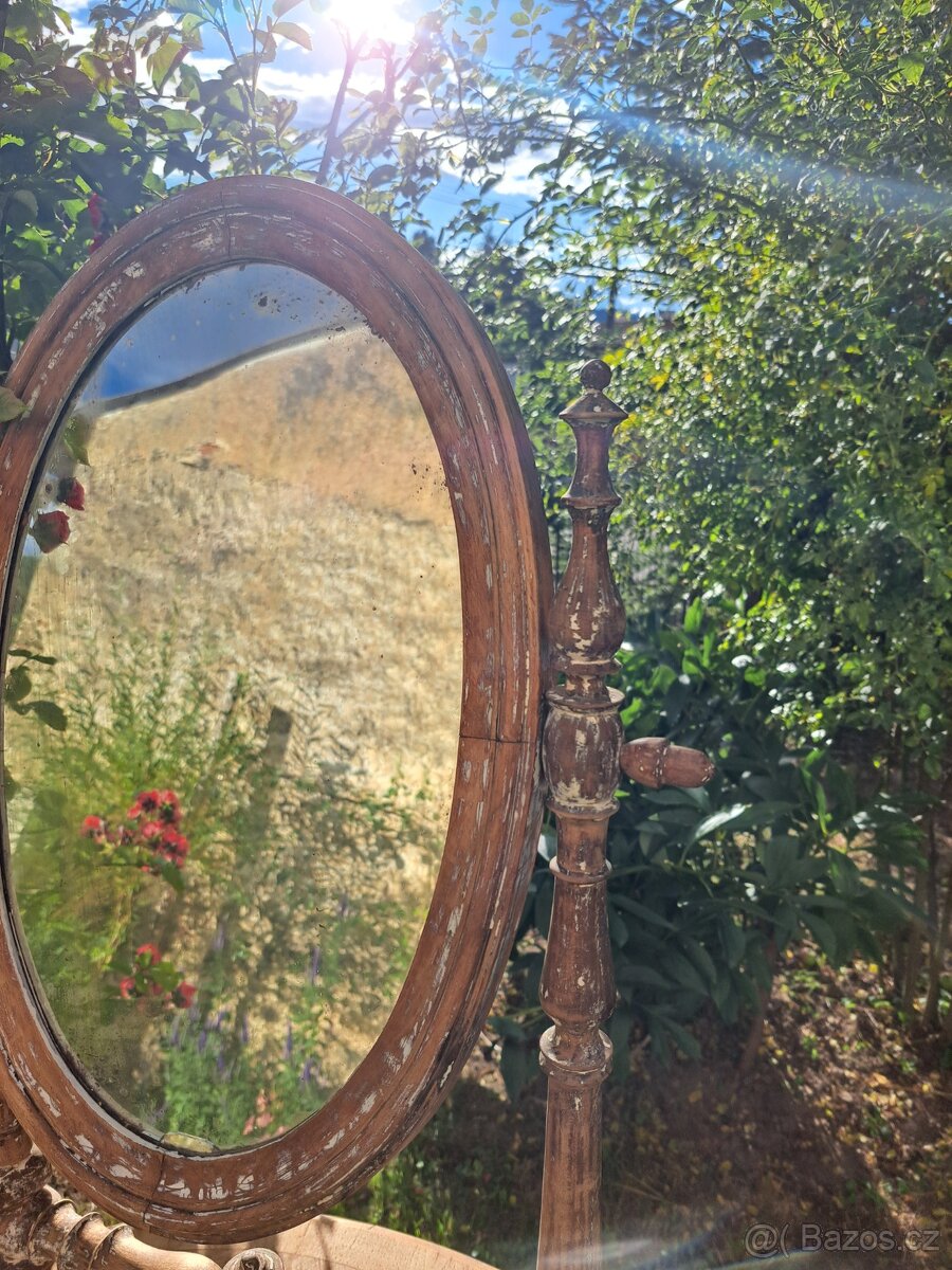 Toaletka stara starozitna se svicny - 9