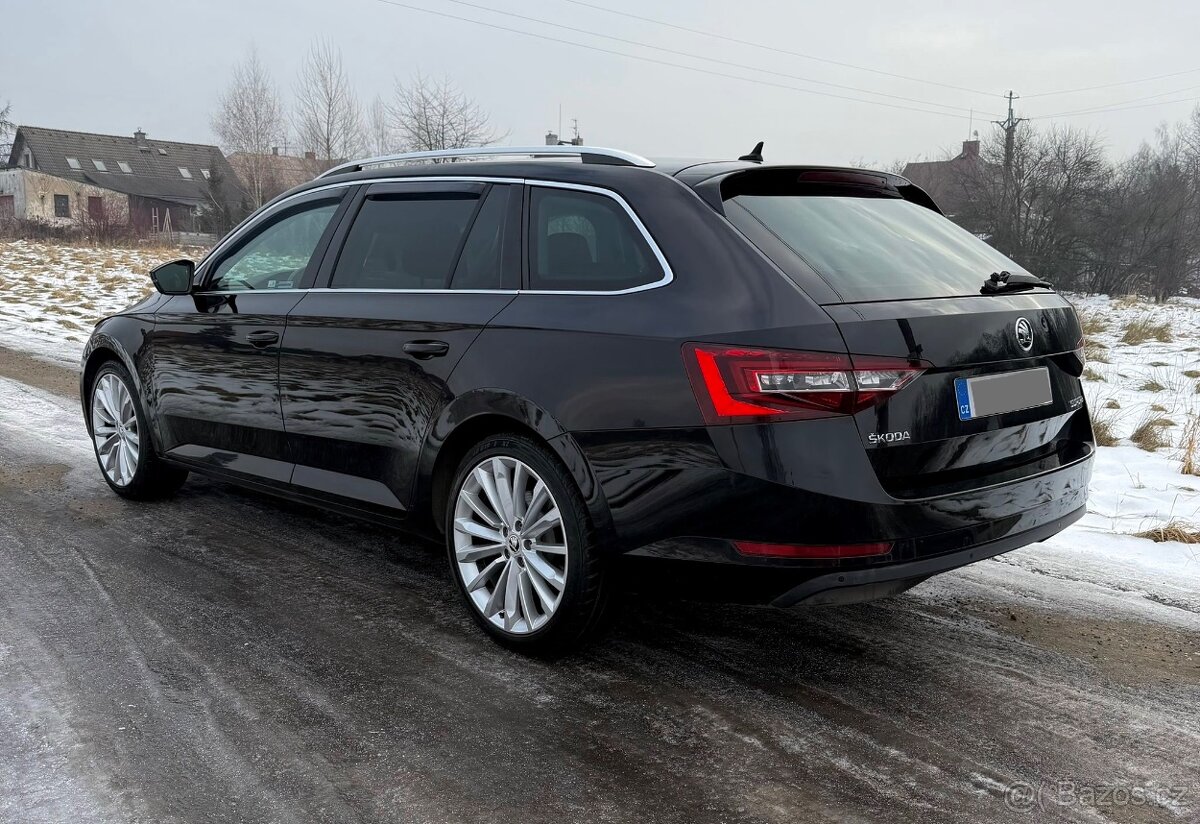 Škoda Superb Combi 2.0 Tdi 110kw STYLE PLUS - 9