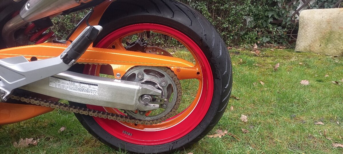 Honda Hornet CB 900 najeto 9500 - 9