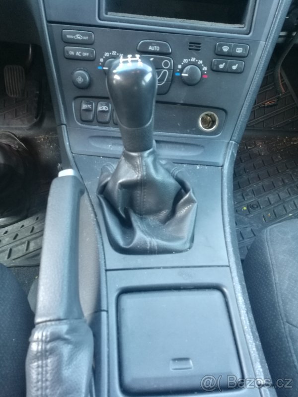 Volvo V70II 2004 2,5T AWD 154kw ND - 9