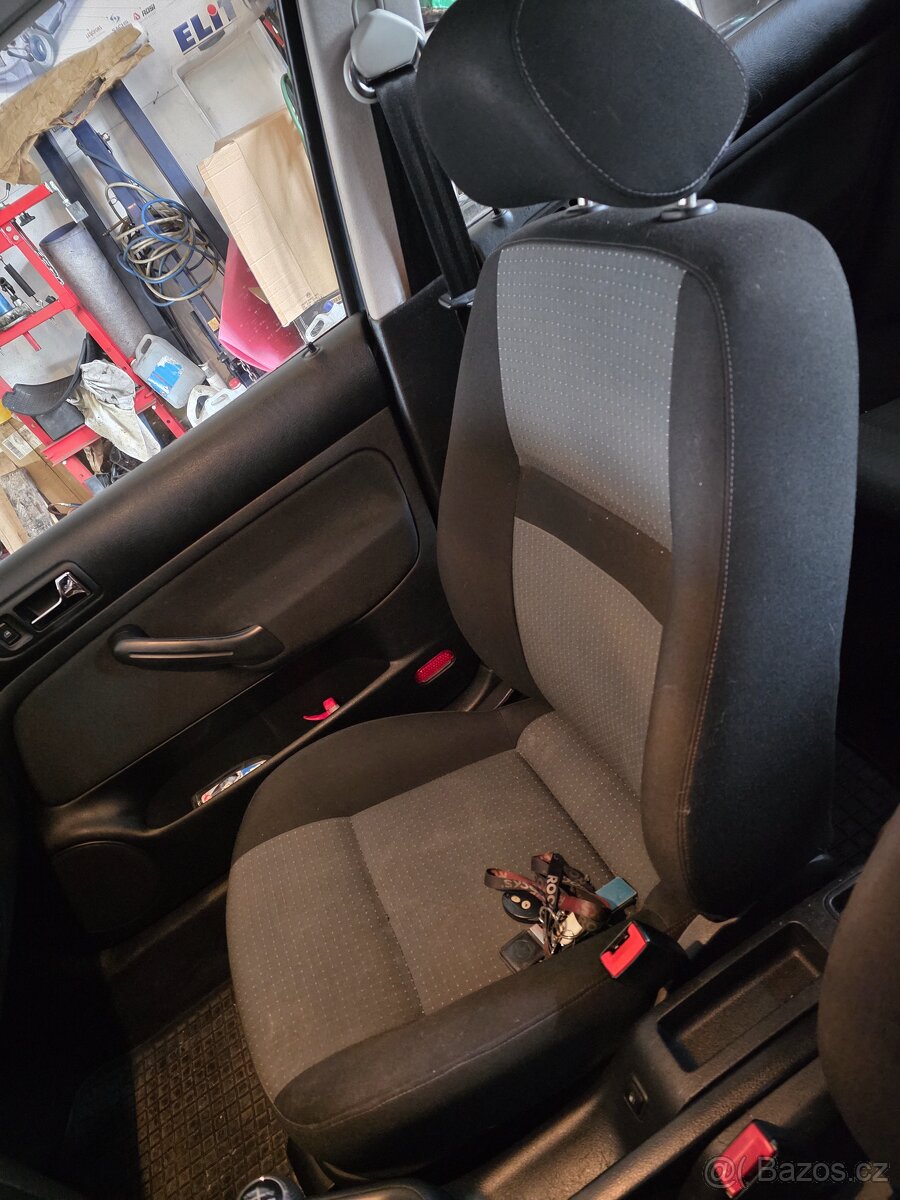 VW Golf 4 1.4 16V OCEAN verze - 9