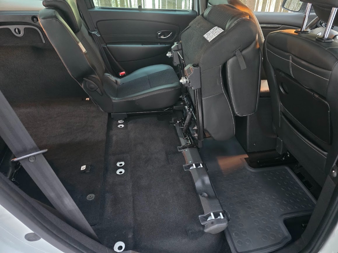 GRAND-PRODLOUŽEÝ, 1,6 BENZIN, PŮVOD ČR,2014 - 9