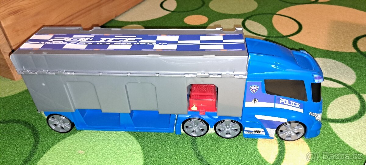 Auto policejní naklaďák - 9
