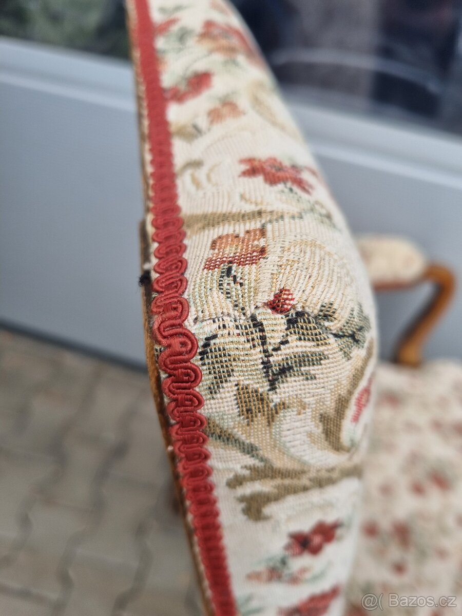 Starožitné křeslo - 9