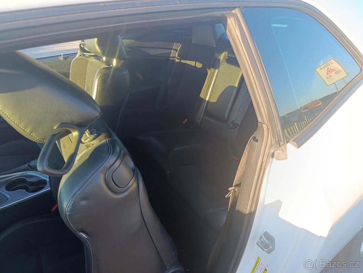 Dodge Challenger 5.7 HEMI R/T - 9