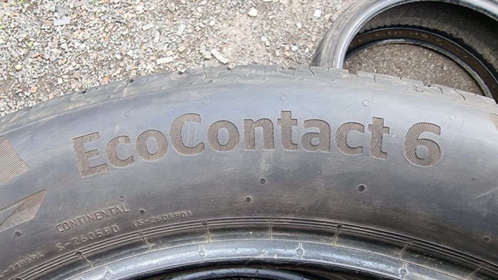 Letní pneu 235/50/19 Continental - 9