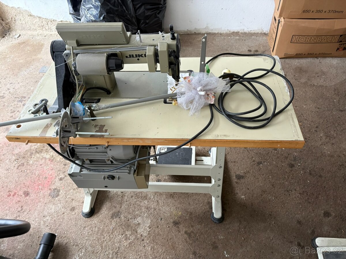 Průmyslový šicí stroj JUKI DDL-5550-6 - 9