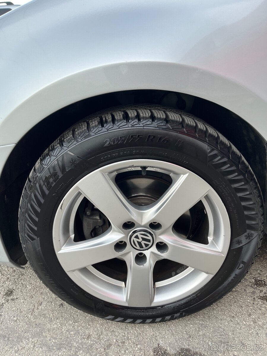 Volkswagen Golf 6 TrendLine 1.6 Benzin + LPG = Top Stav = - 9