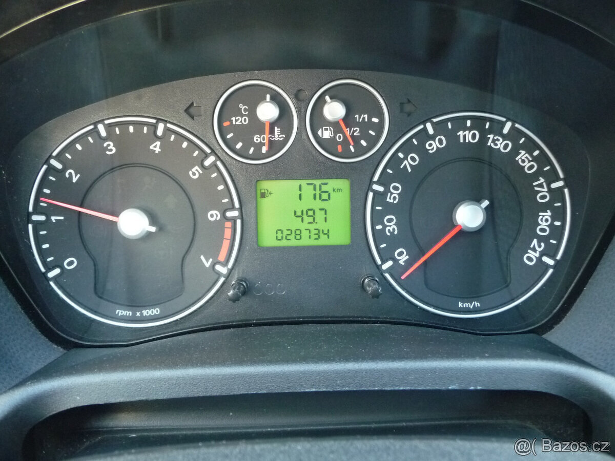 Ford Fiesta 1.3i najeto 28 000km 1.majitel koupeno v čr - 9