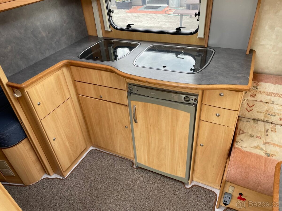 Sprite Cirrus 500, 4 osoby,el.pojezd,bojler,velká nádrž,stan - 9