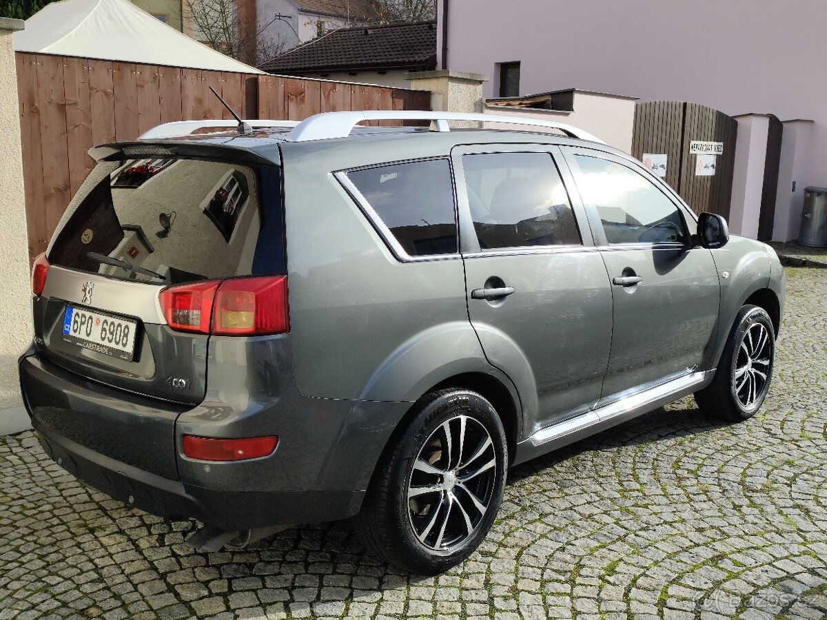 Peugeot 4007 2.2HDi - udržované - levně,7.míst - 9