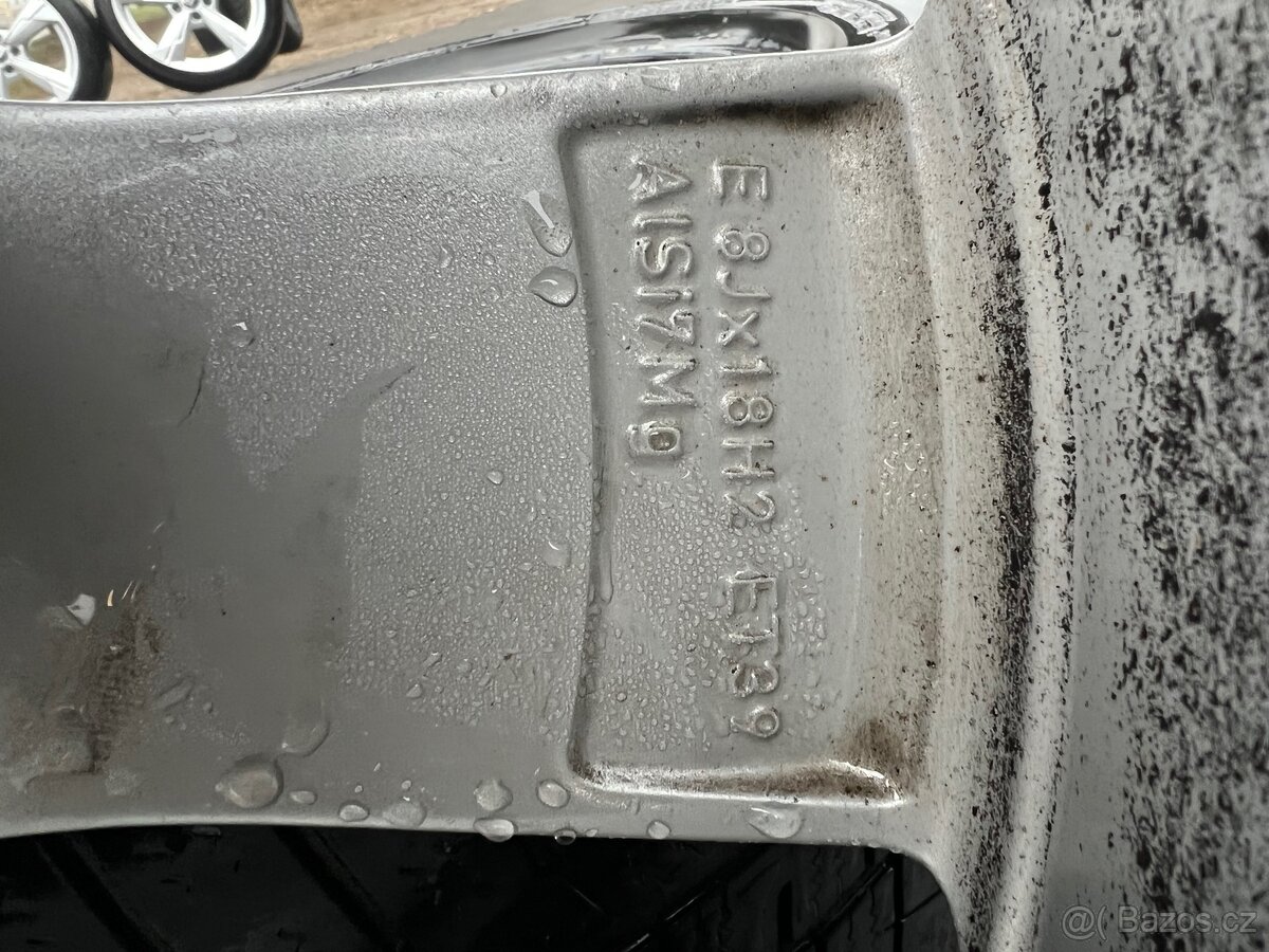 Sada originálních letních ALU kol Škoda |5x112; 225/40/18| - 9
