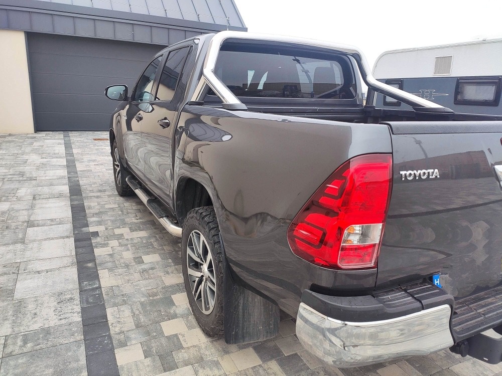 Toyota Hilux 2020 - 9