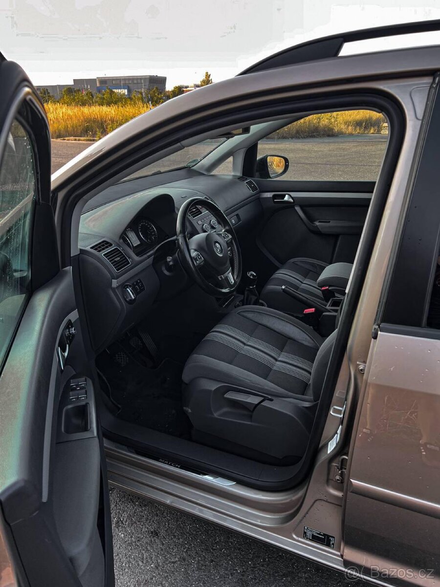 VW Touran - 9