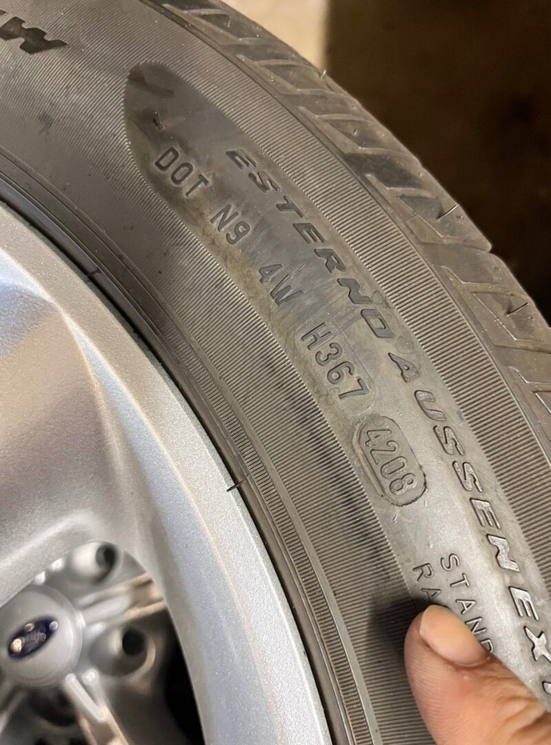 235/50 R18 97W pneu - 7mm - sada 2.000,- - 9