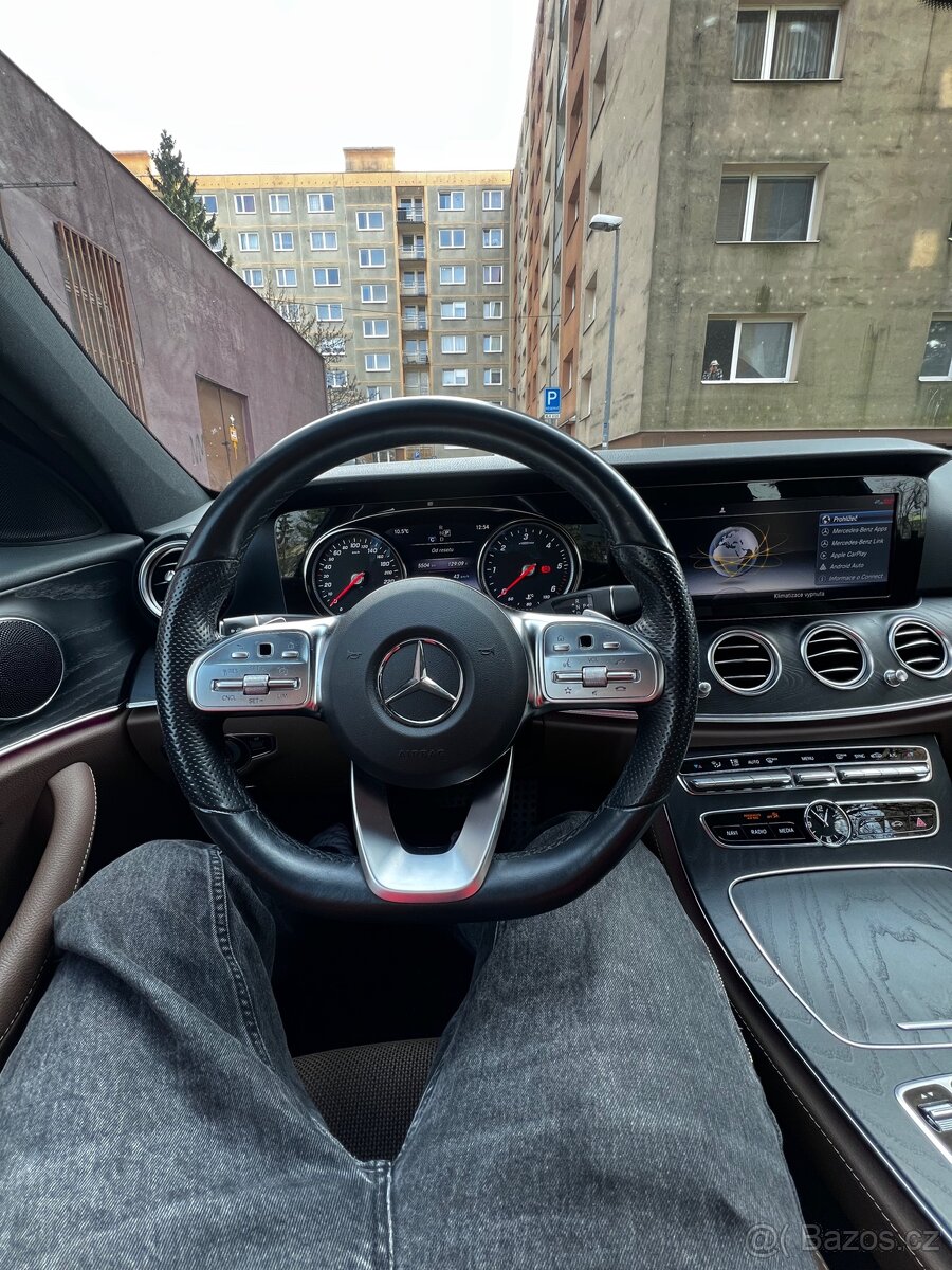 Mercedes Benz E-class - 9