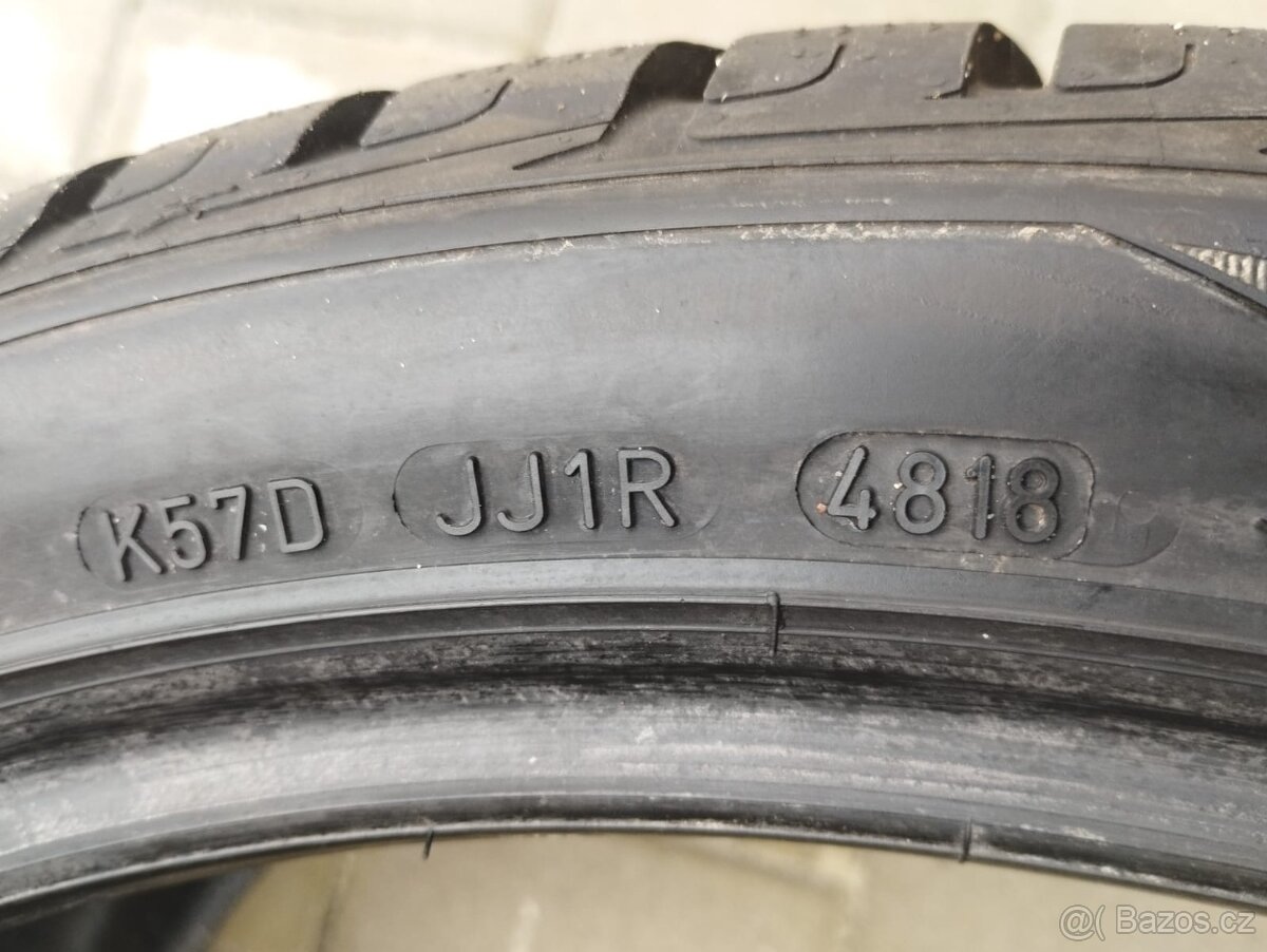 Goodyear UltraGrip Performance 295/35 R21 107V - 9
