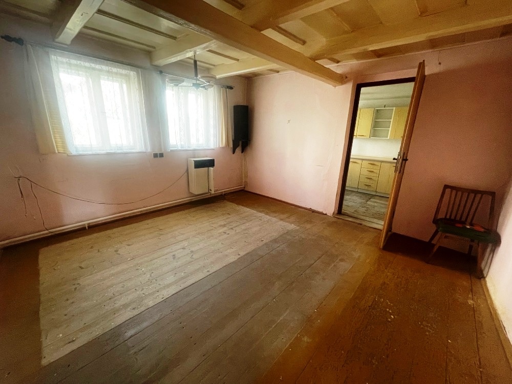 Rod. dům 2+1 UHERSKÝ BROD - ÚJEZDEC - 9