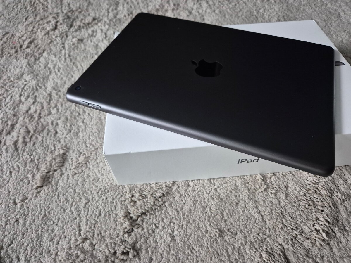 Apple iPad 7. generace 32gb - 9