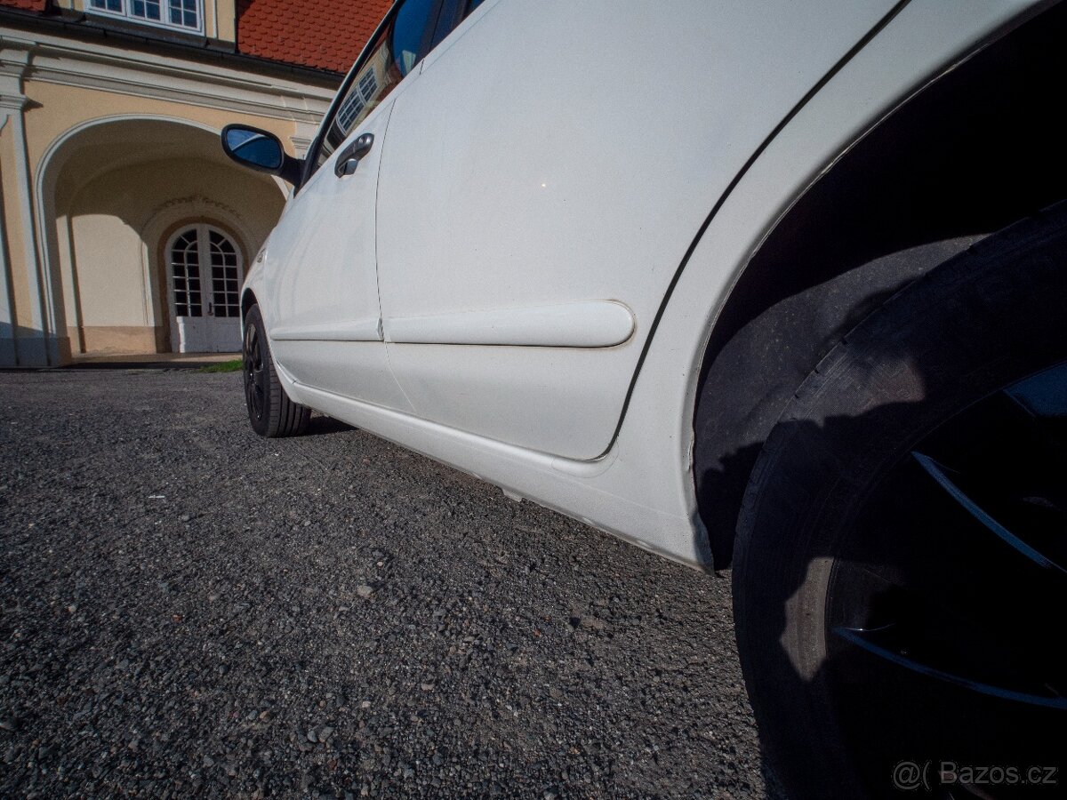 Nissan Micra - 9