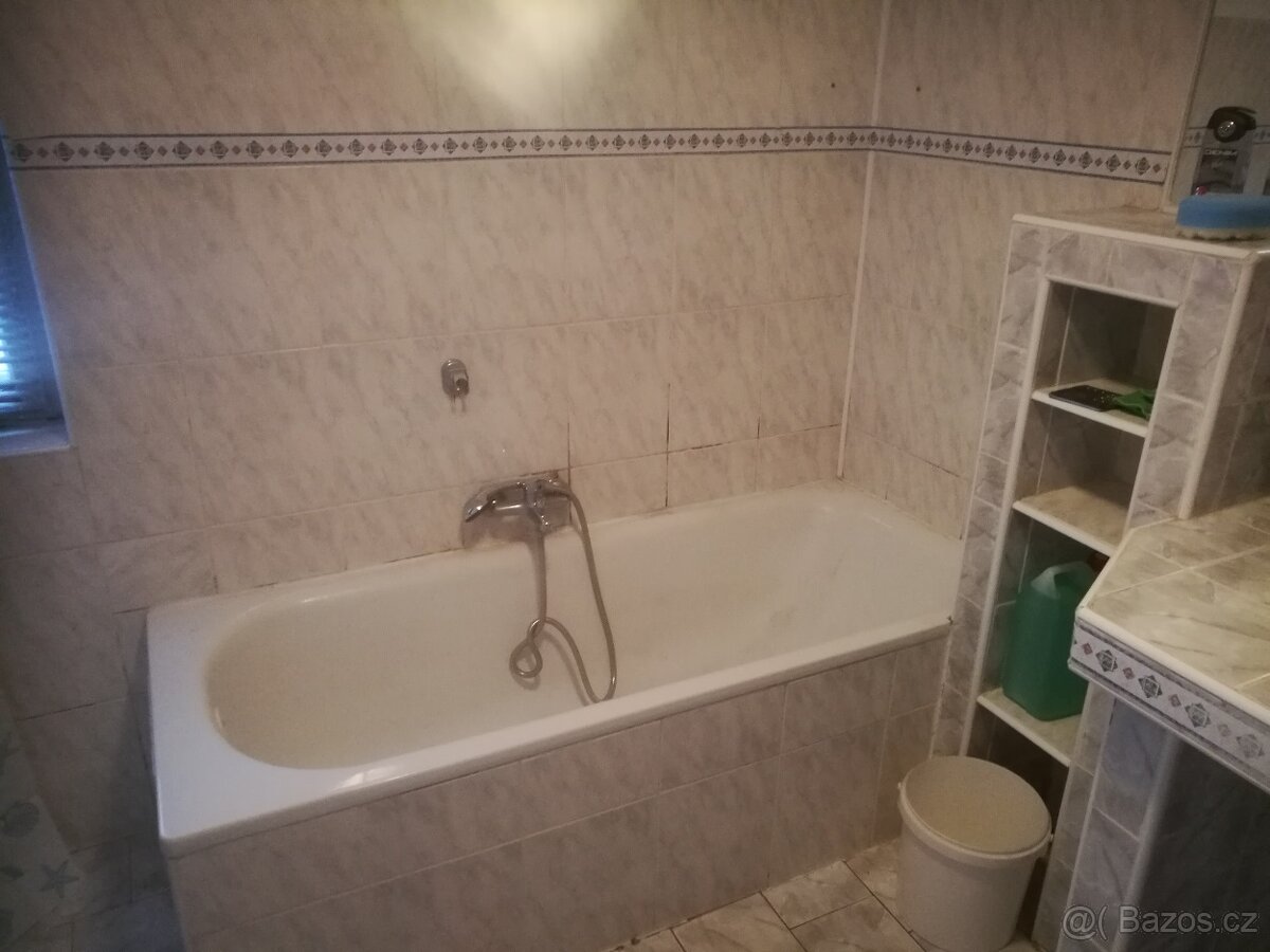 Rodinný dvougenerační dům (4+1) a (1+1) + dílna/garáž - 9