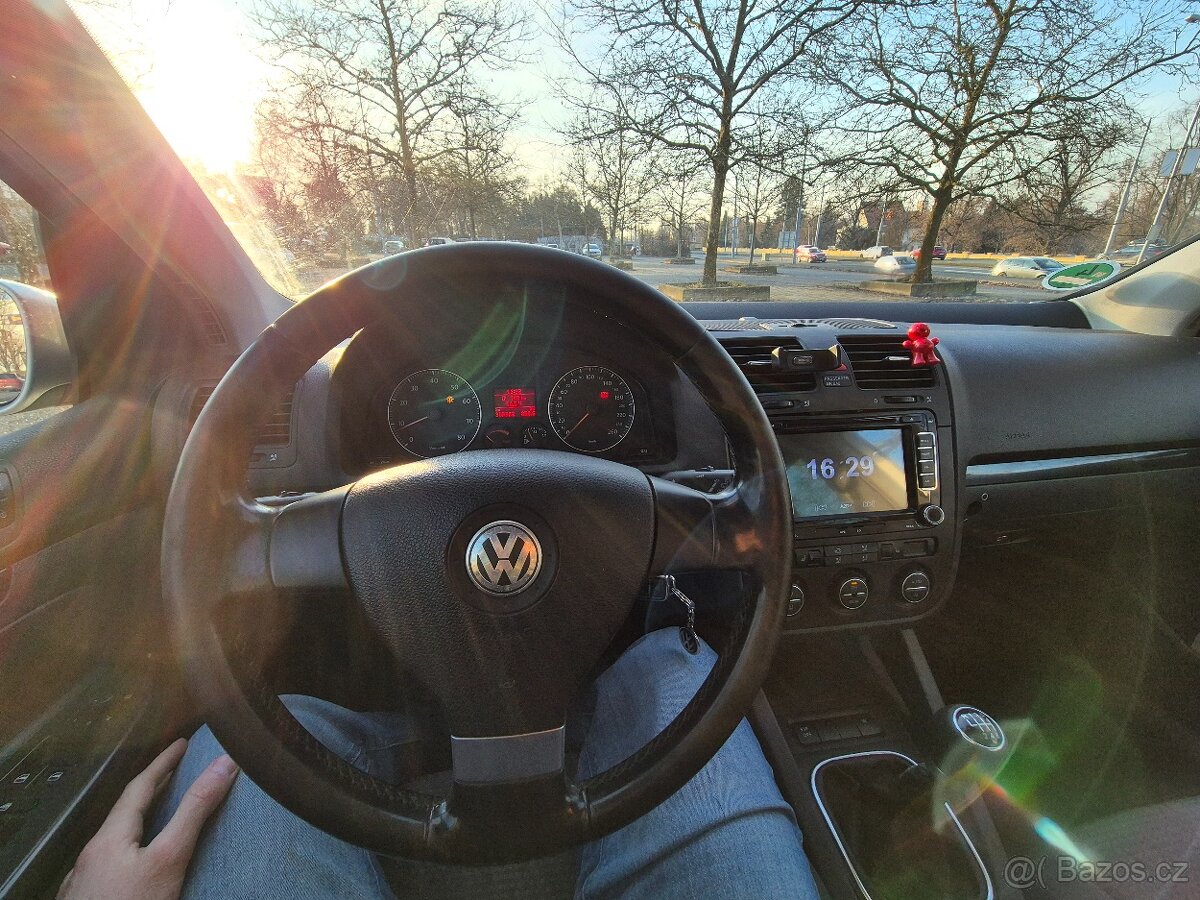 Volkswagen Golf GT - 9