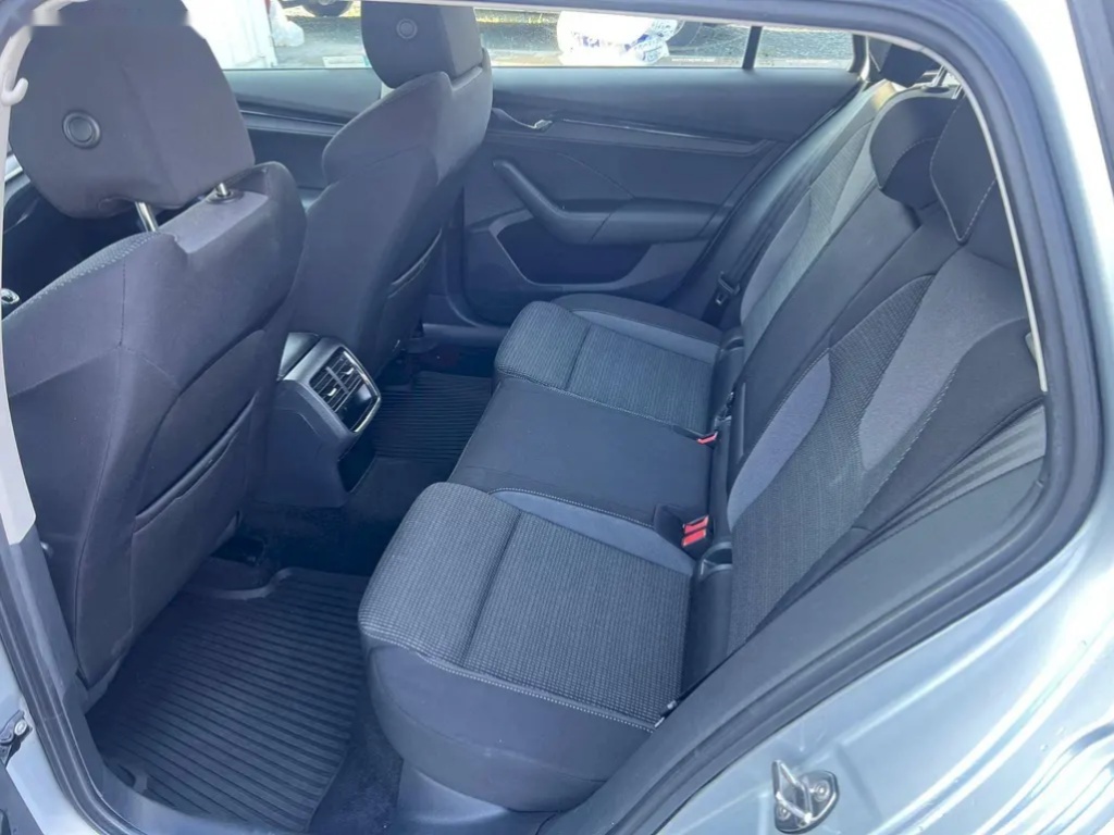 Škoda Octavia, 2.0TDi 85kW Ambition - 9