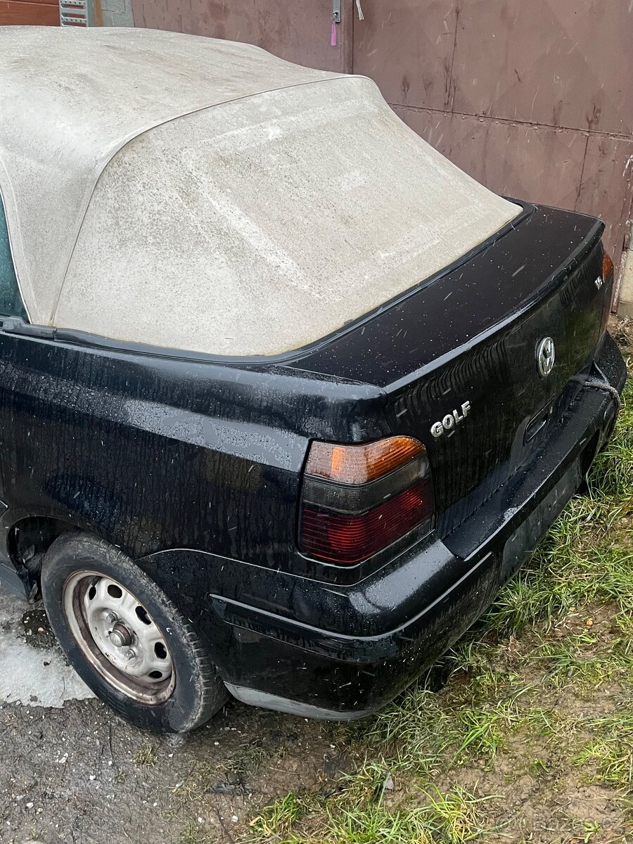 Prodám Volkswagen golf cabrio 1.6 - 9
