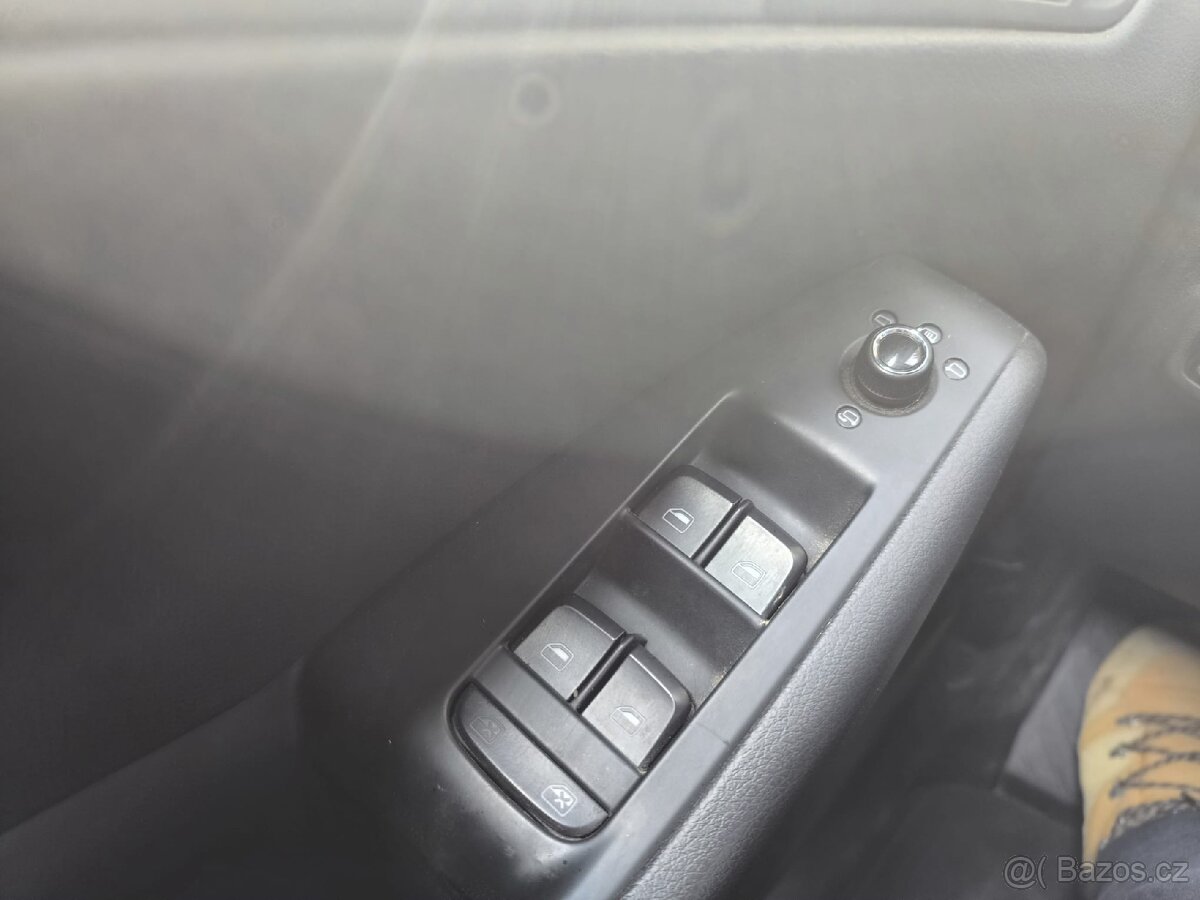 AUDI Q5 2,0 TDI QUATTRO - 9