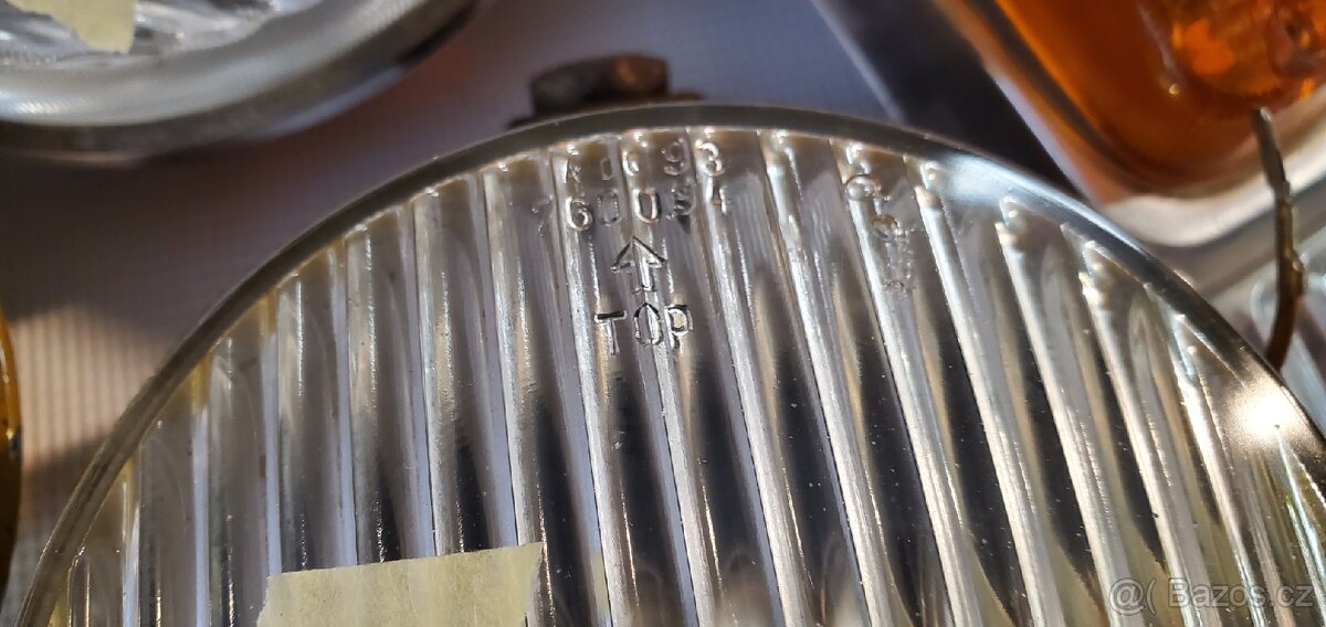 VAZ 2102 kombi (ŽIGUL) - blatník á 1000,- Kč a další díly. - 9