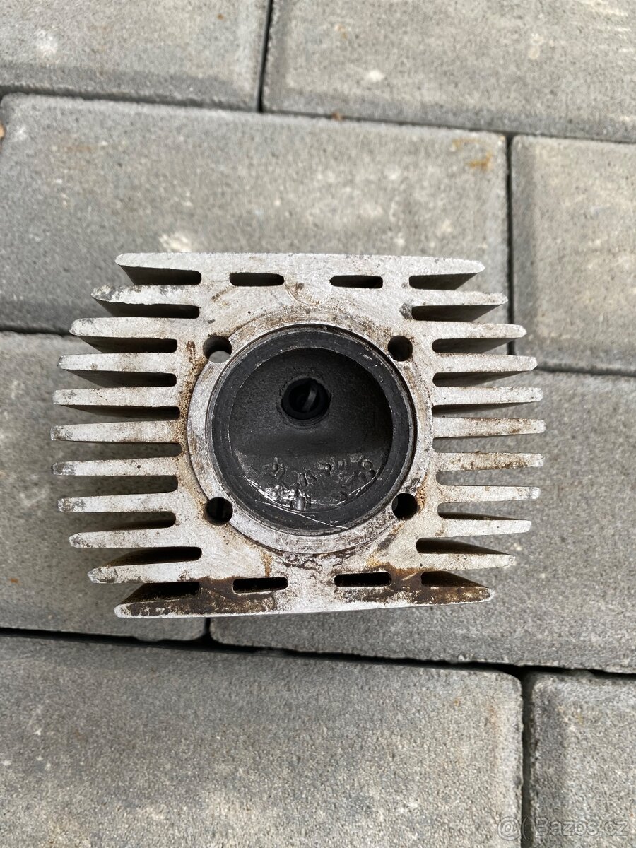 Hlava válce Jawa Pionýr - 9