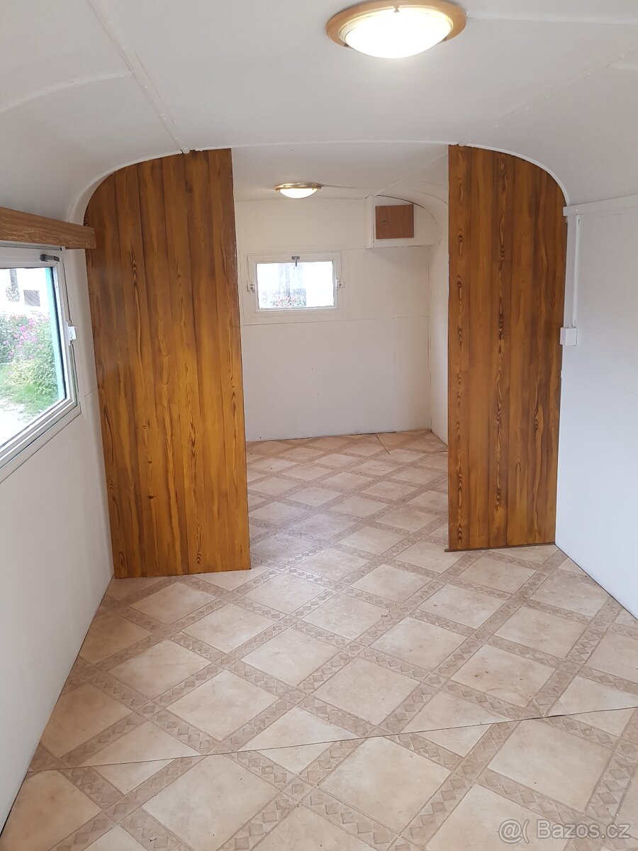 Maringotka Orličan - 9