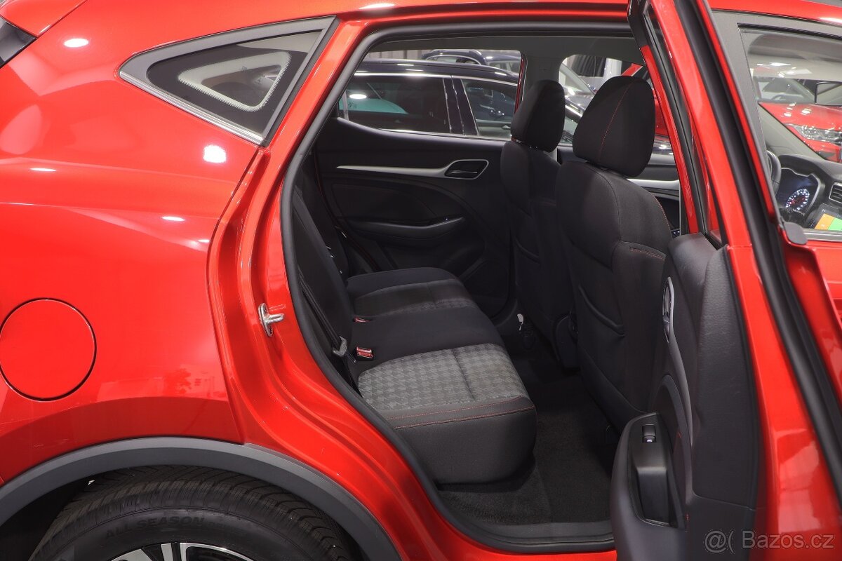 MG ZS 1.5 78kW 81tkm ALU 17" Manual - záruka Autodraft - 9