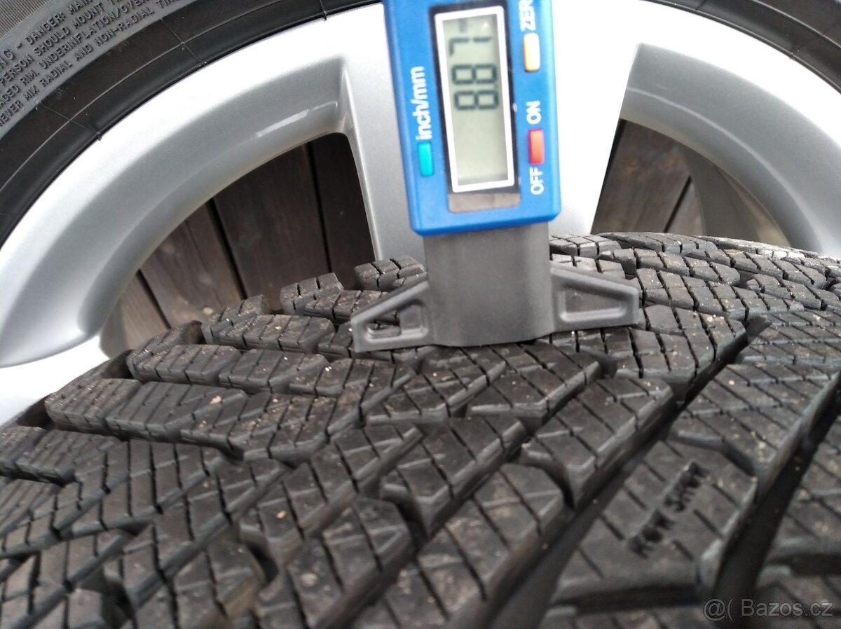 NOVÁ zimní originál alu sada Škoda Karoq 4x4 7Jx17 ET45 - 9