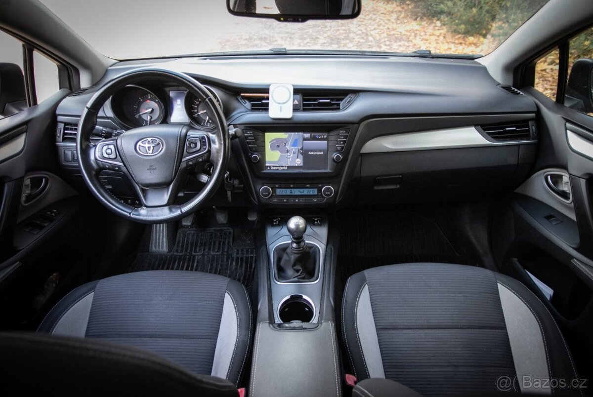 TOYOTA AVENSIS Combi 2.0 105kW 2017 - 9