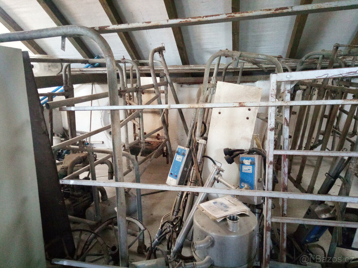 Dojící podtlaková technologie + klece na dojení - 9