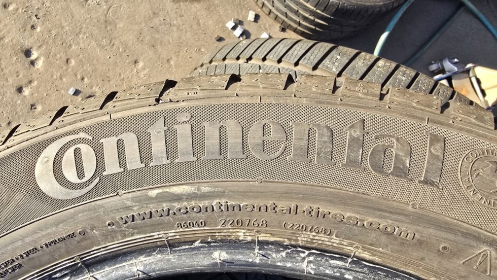 Zimní pneu 225/55/17 Continental - 9