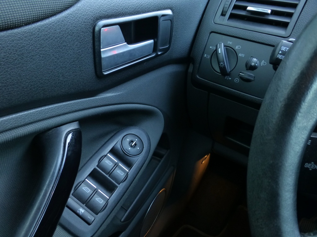 Ford Kuga 2.0 TDCi 120kw TITANIUM 4x4 2012 MAX VÝBAVA - 9