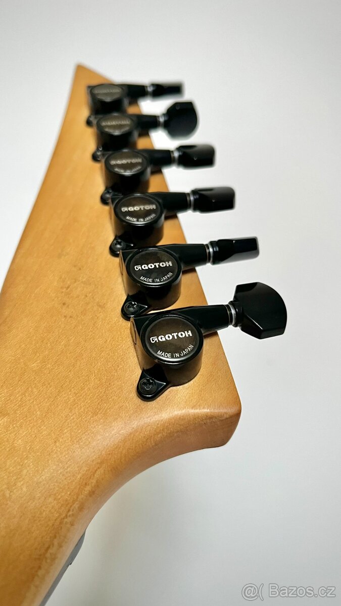 Jackson JS30 King V - rudá - 9