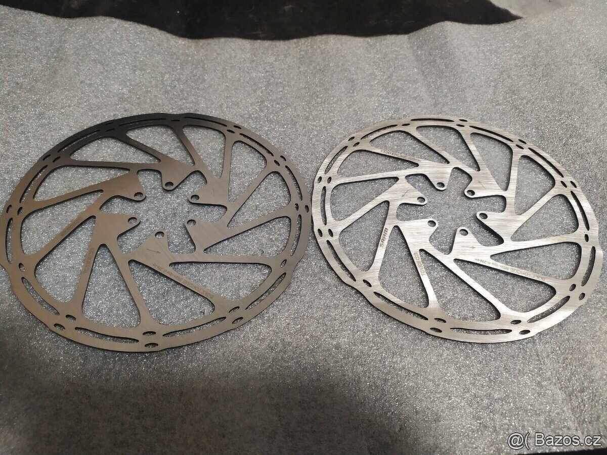 Spousta nových brzdových kotoučů 6 děr a CL. - 9