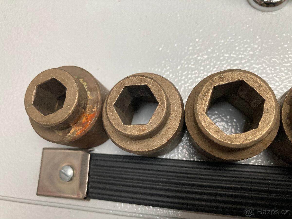 KLíče nástrčné použité sada 5 ks za 500 kč s poštou - 9
