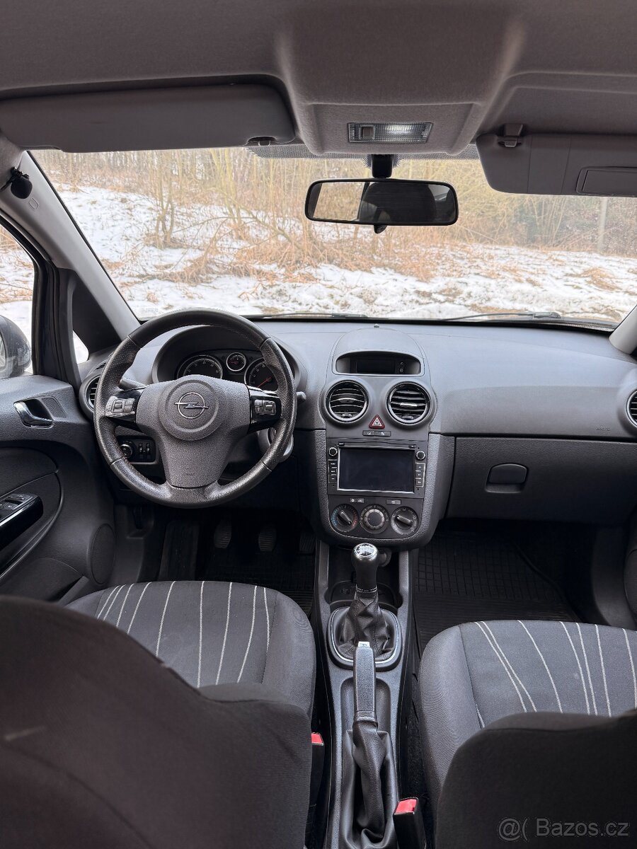 Opel Corsa 1.2 63 kW LPG (2010) - 9