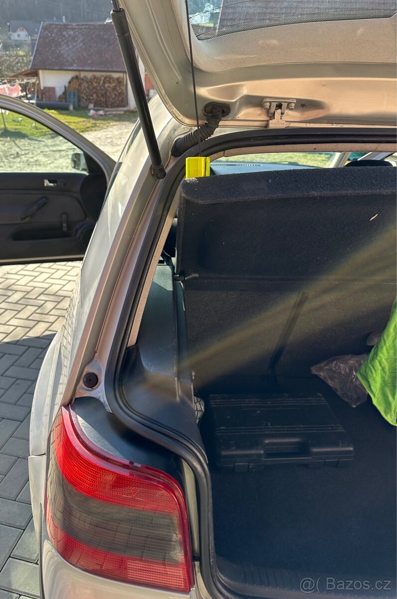 Volkswagen Golf 4 - 9